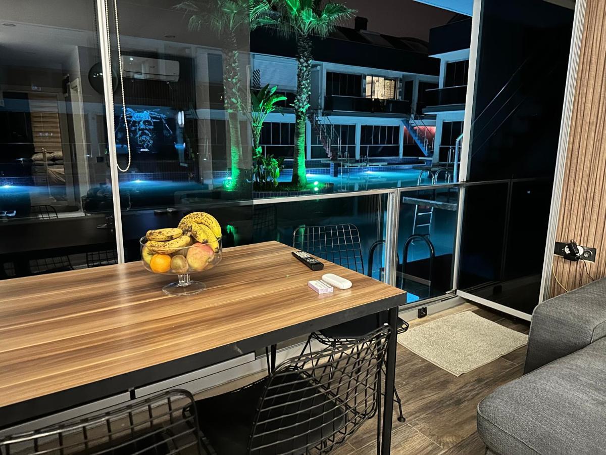 Apartment Essiz Konsept Daireden Havuza Ozel Girisli Antalya