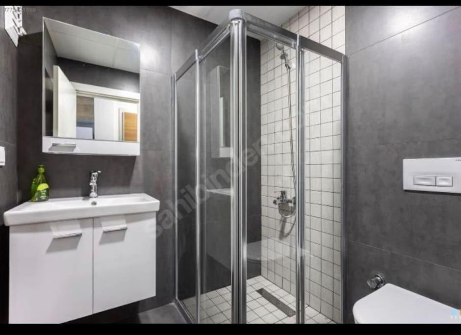 Essiz Konsept Daireden Havuza Ozel Girisli Apartment Antalya